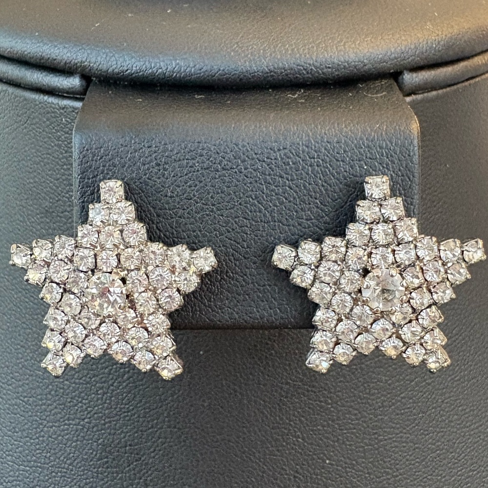 Vintage silver toned rhinestone star earrings pierced - Picture 3 of 11